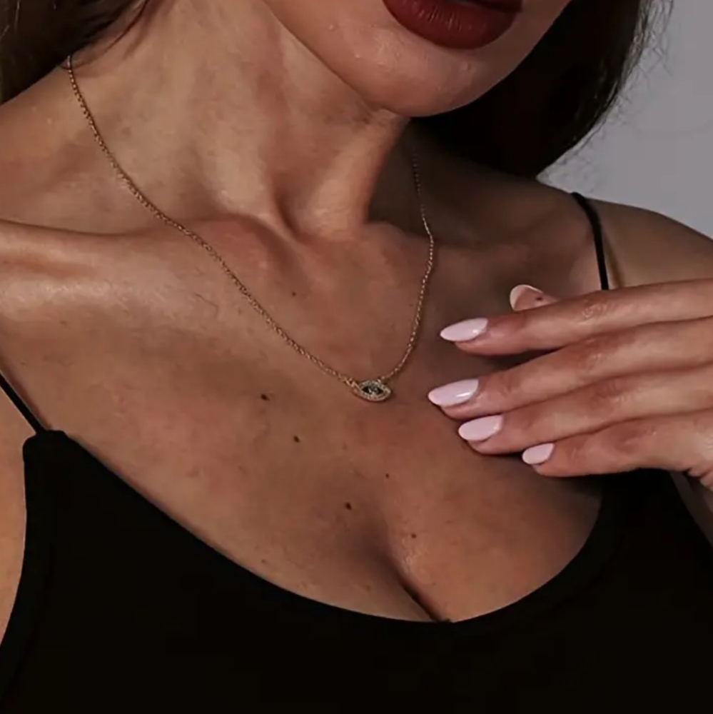 ✨New✨Evil Eye woman choker necklace - Picture 5 of 5